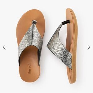 The Sak Women's Los Feliz Metallic Silver Thong Shoes Sandals Size 8